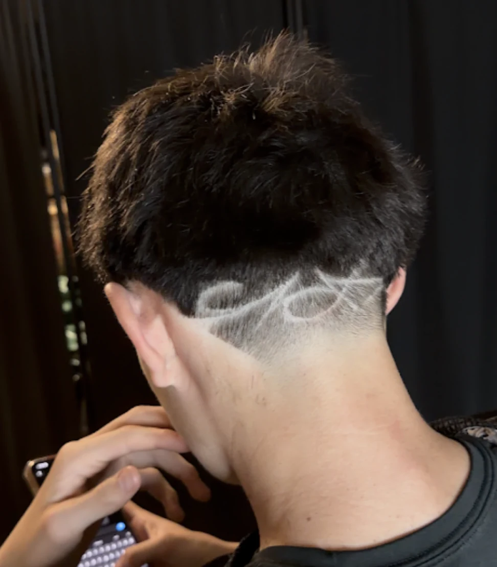 Razor art on the back — Jabon's Chair